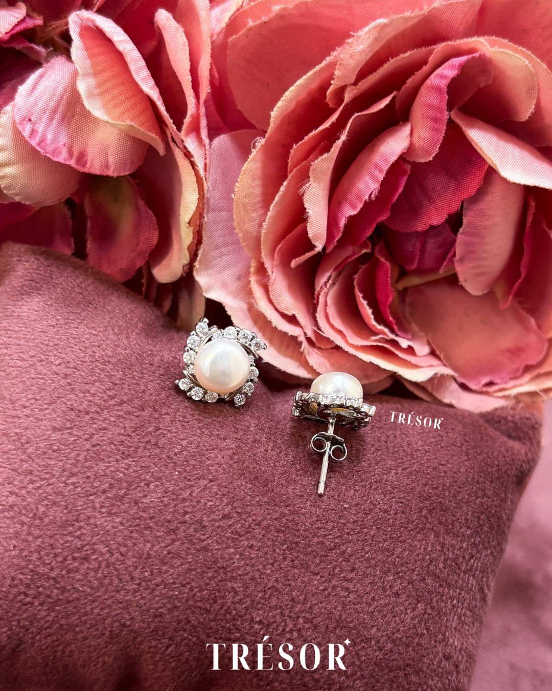 Square line Pearl Studs