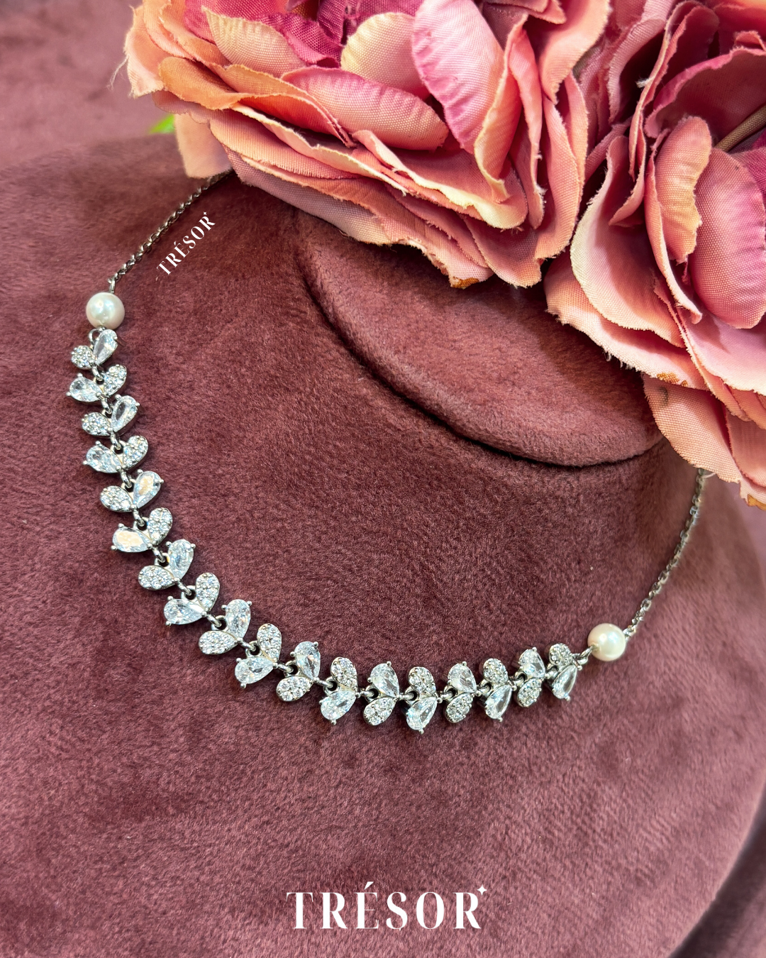 Pearls & Diamond Leaves Necklace