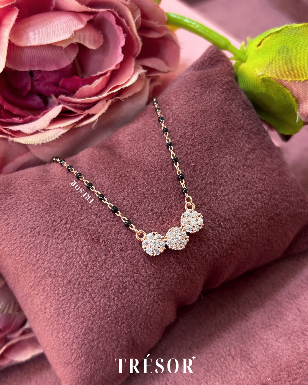 Dainty 3 Studded Flower Mangalsutra