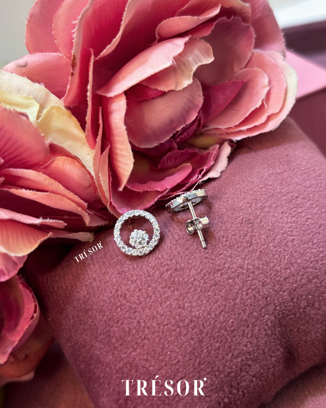 Dainty Open Circle & Flower Studs
