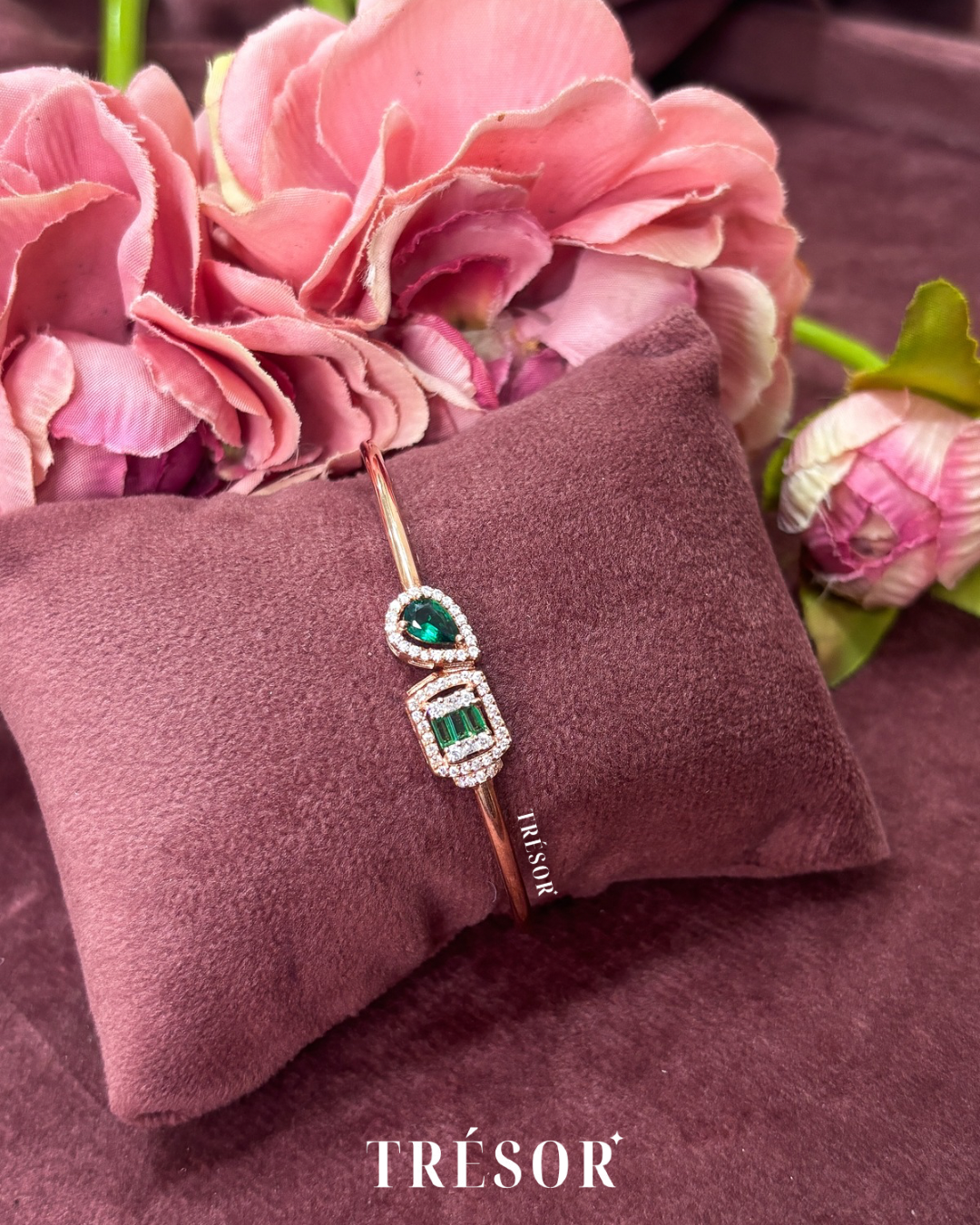 Green Halo Square & Drop Bracelet