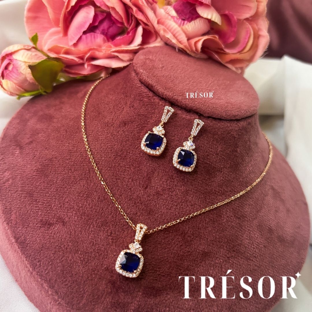 Blue Cushion Pendant Set