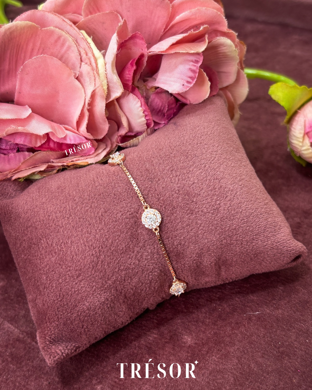 Halo Round Box Chain Bracelet