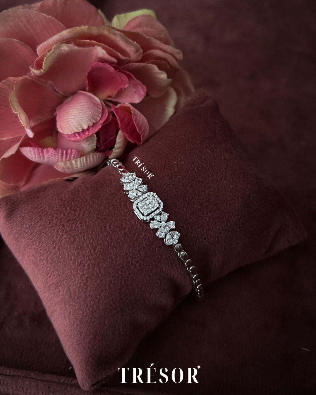 Square Baguette & Two Flowers Bracelet