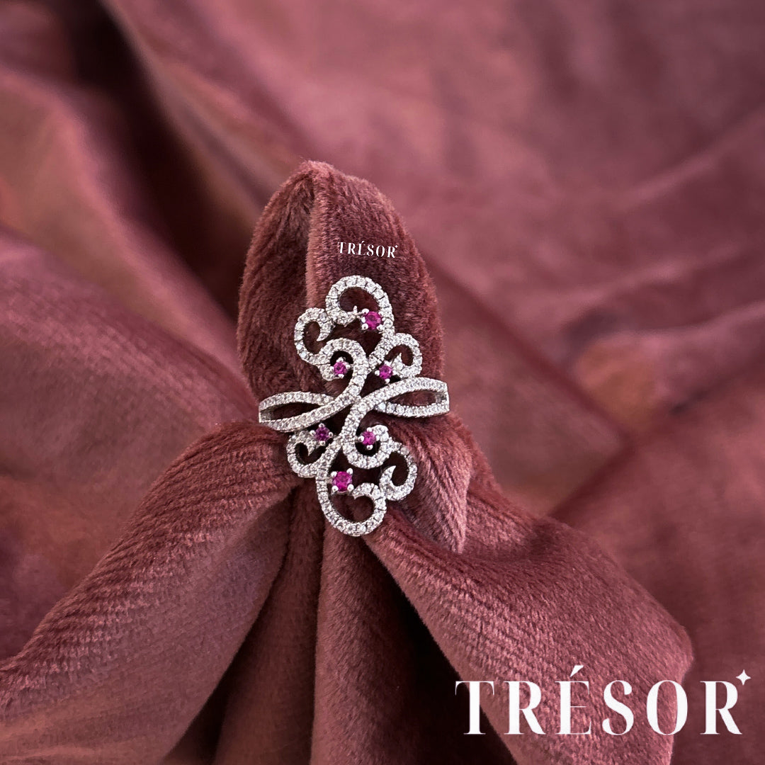 Curvy Red Stone Cocktail Ring