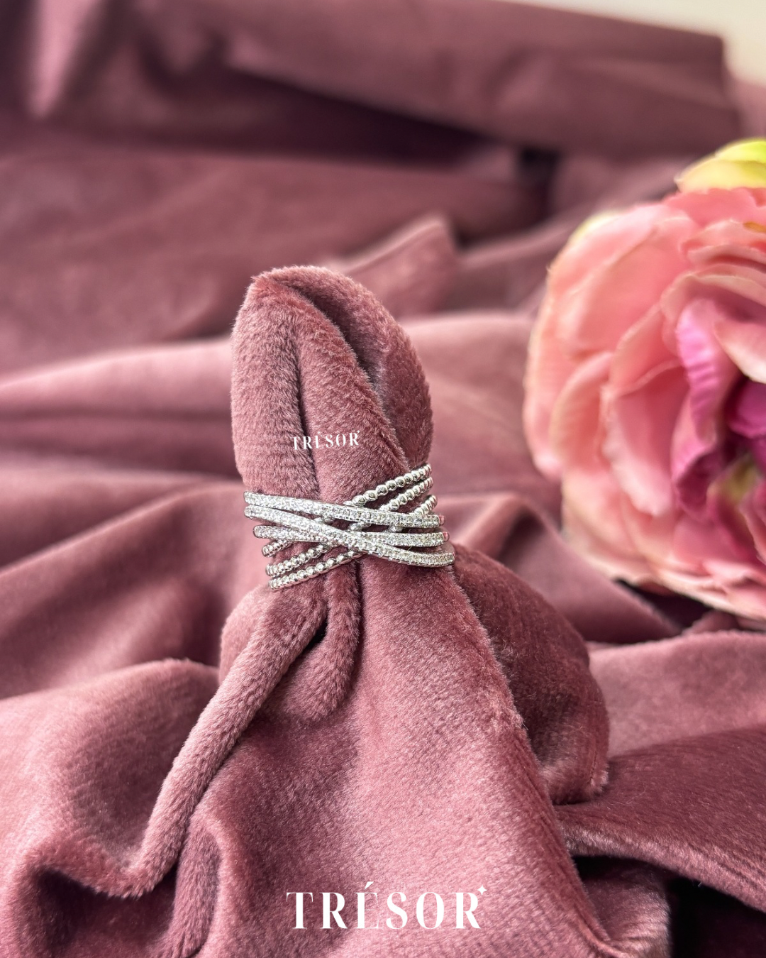 Thin 3 Line Criss Cross Band Ring