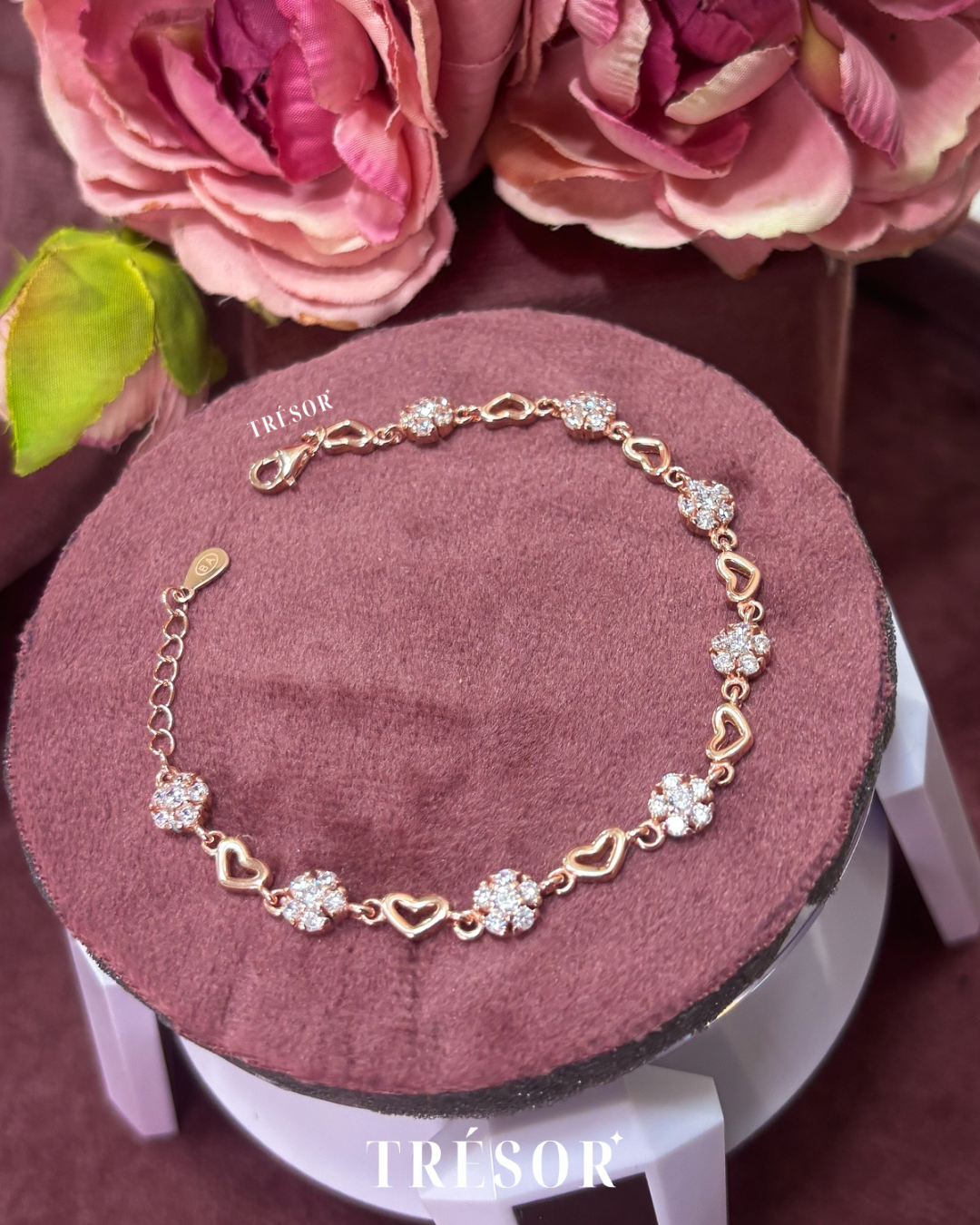 Fan Flower And Heart Bracelet