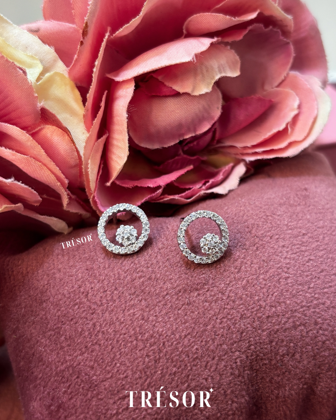 Dainty Open Circle & Flower Studs