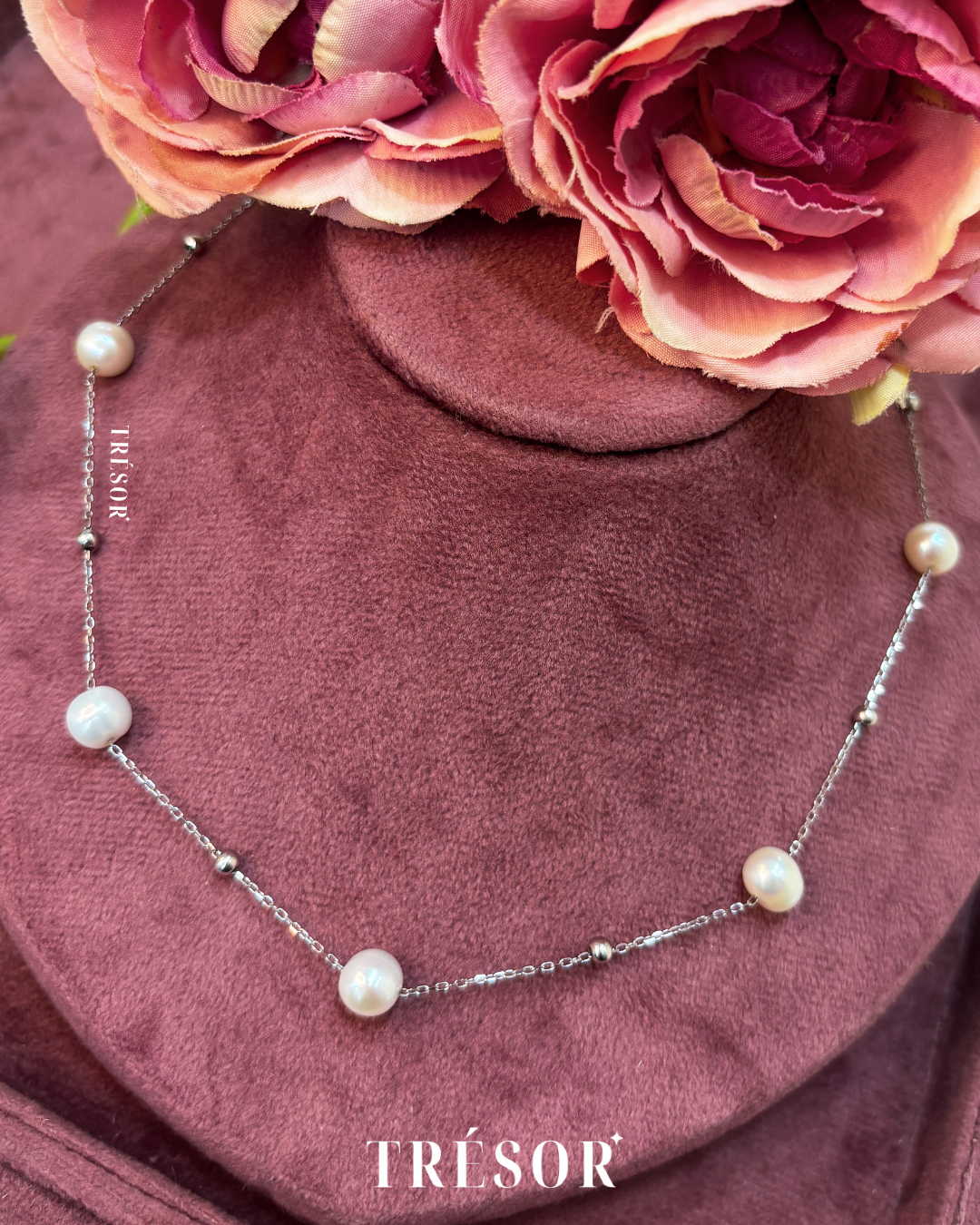 Round Pearls Necklace