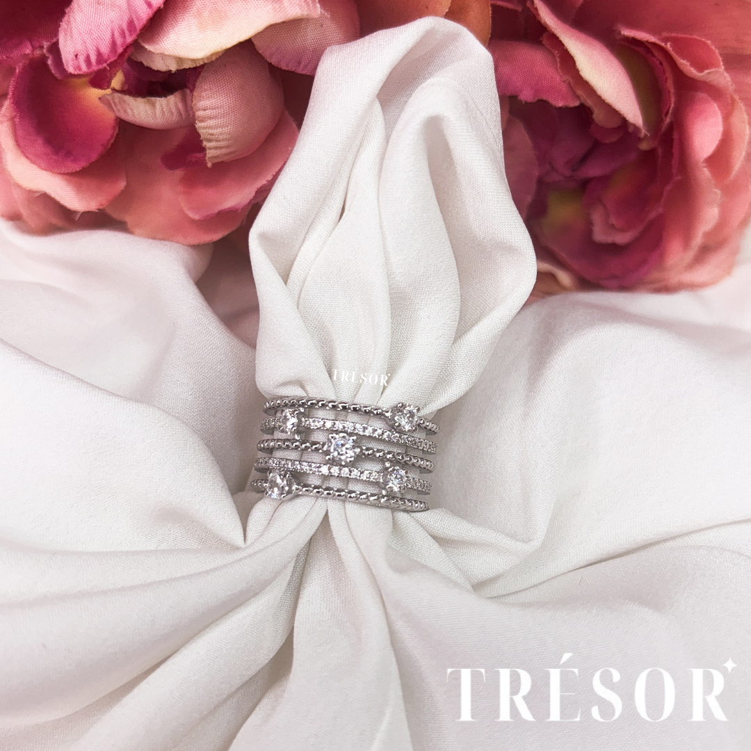 5 Lines Band & Solitaire Ring