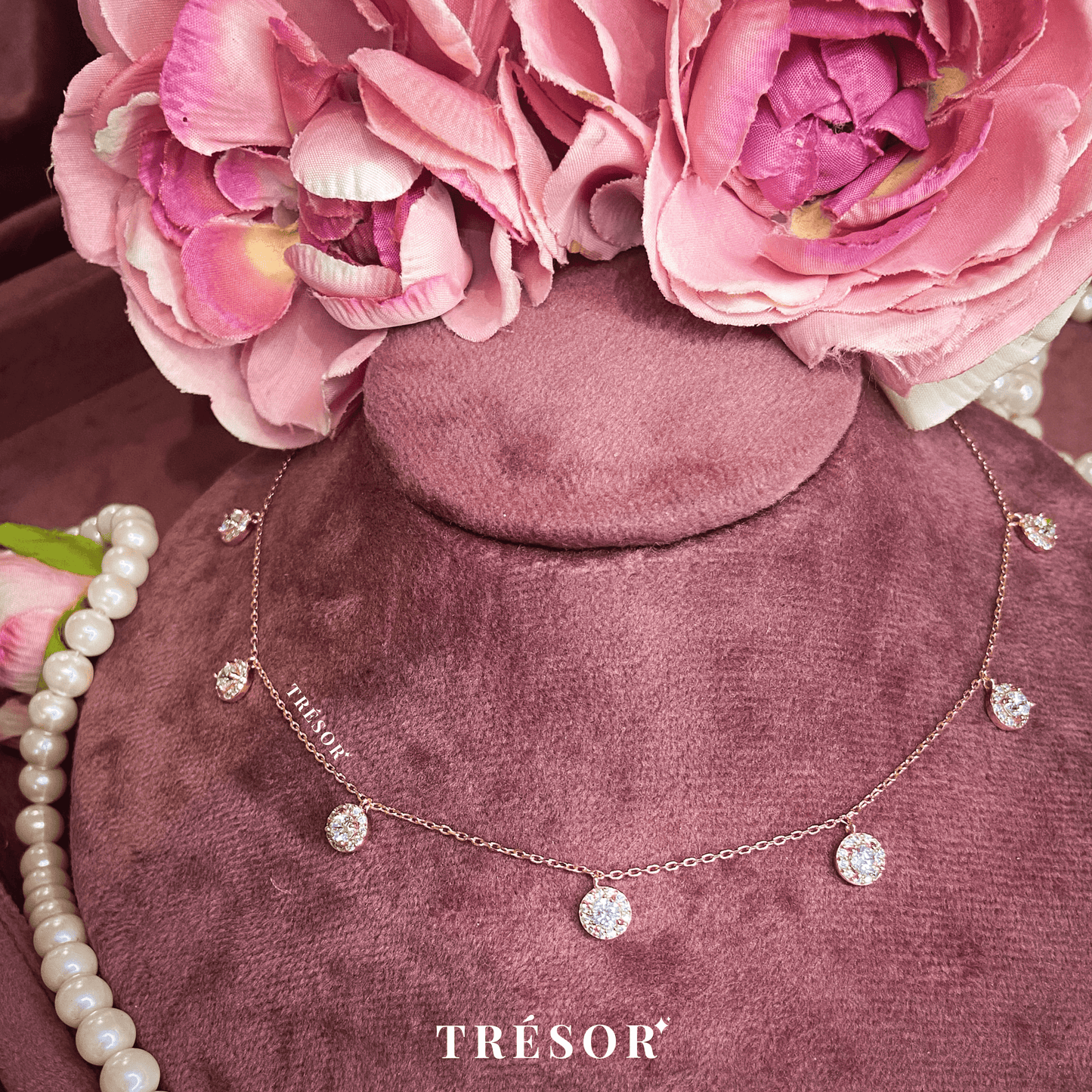 Halo Round Charms Necklace