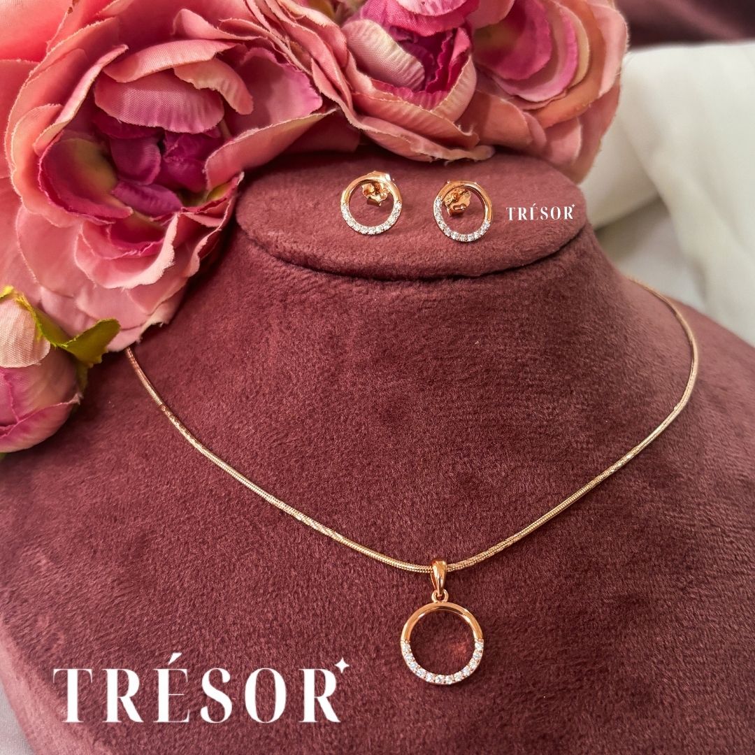 Simple Open Circle Pendant Set