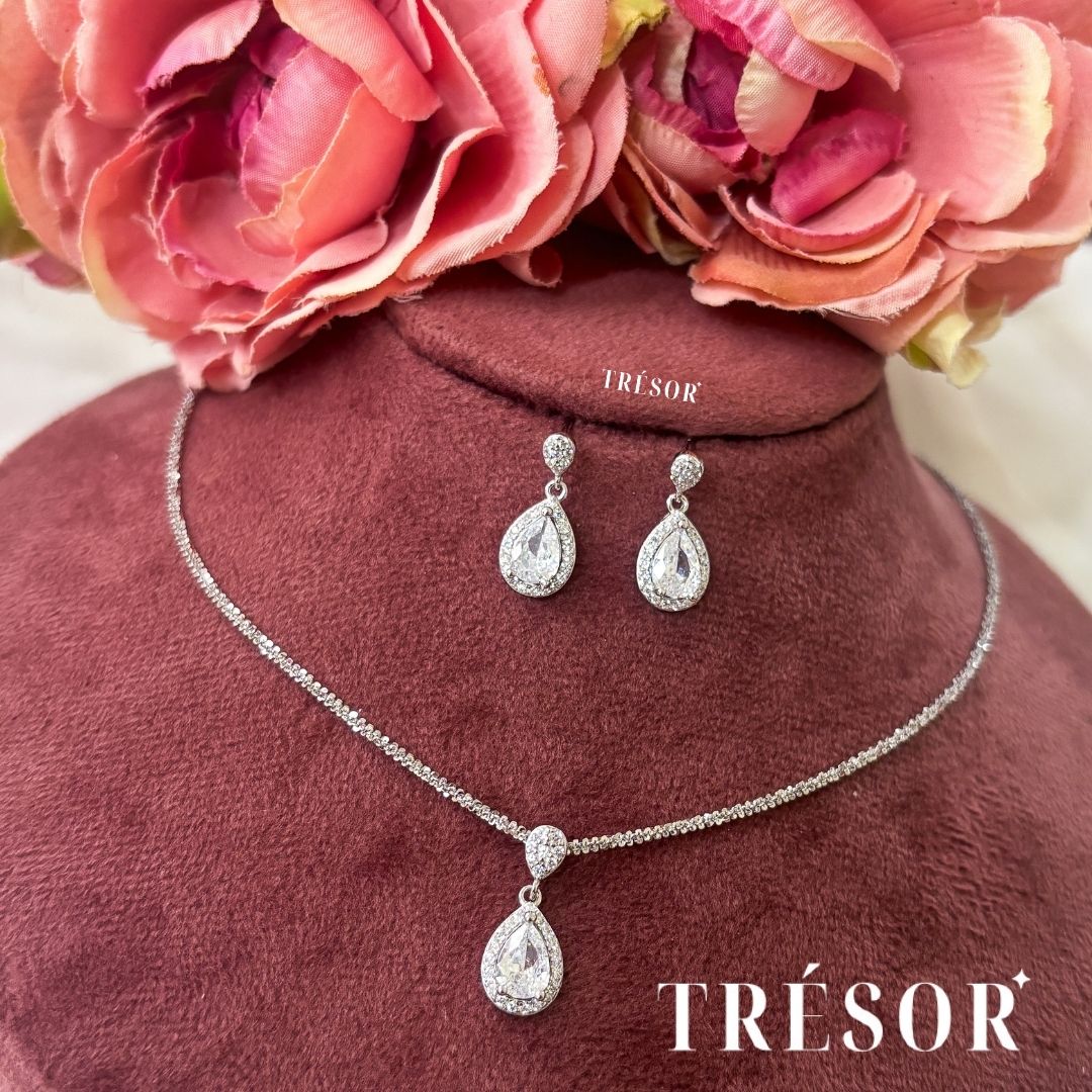 Drop With Loop Pendant Set