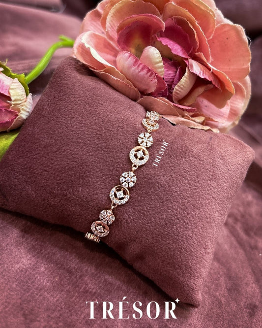 Fan Flower & Studded Circle Bracelet