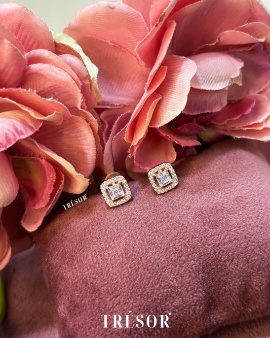 Small Halo Cushion South Screw Studs