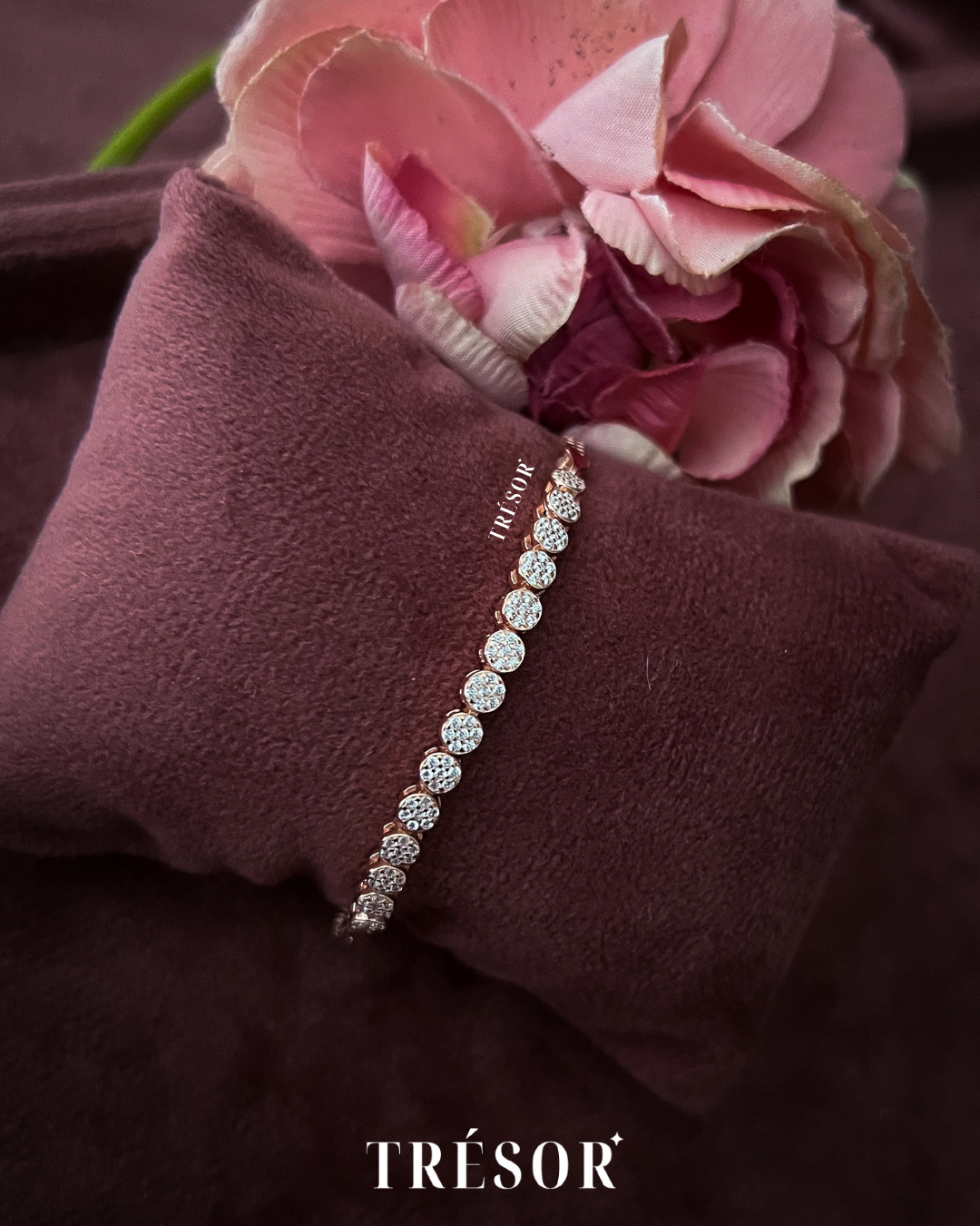 Studded Round Diamond Line Bracelet