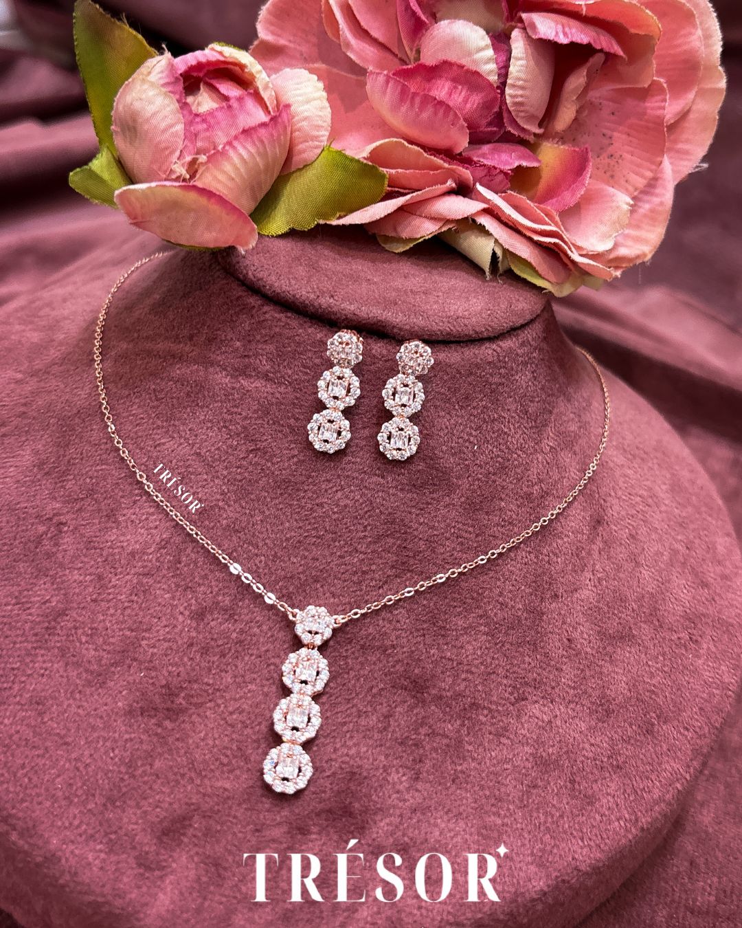 4 Studded Circle Set