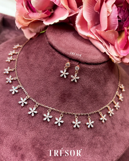 Fan Flower Charms Pendant Set