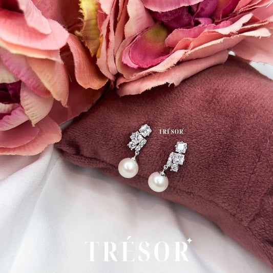 Dainty Round Pearl Dangle Earrings